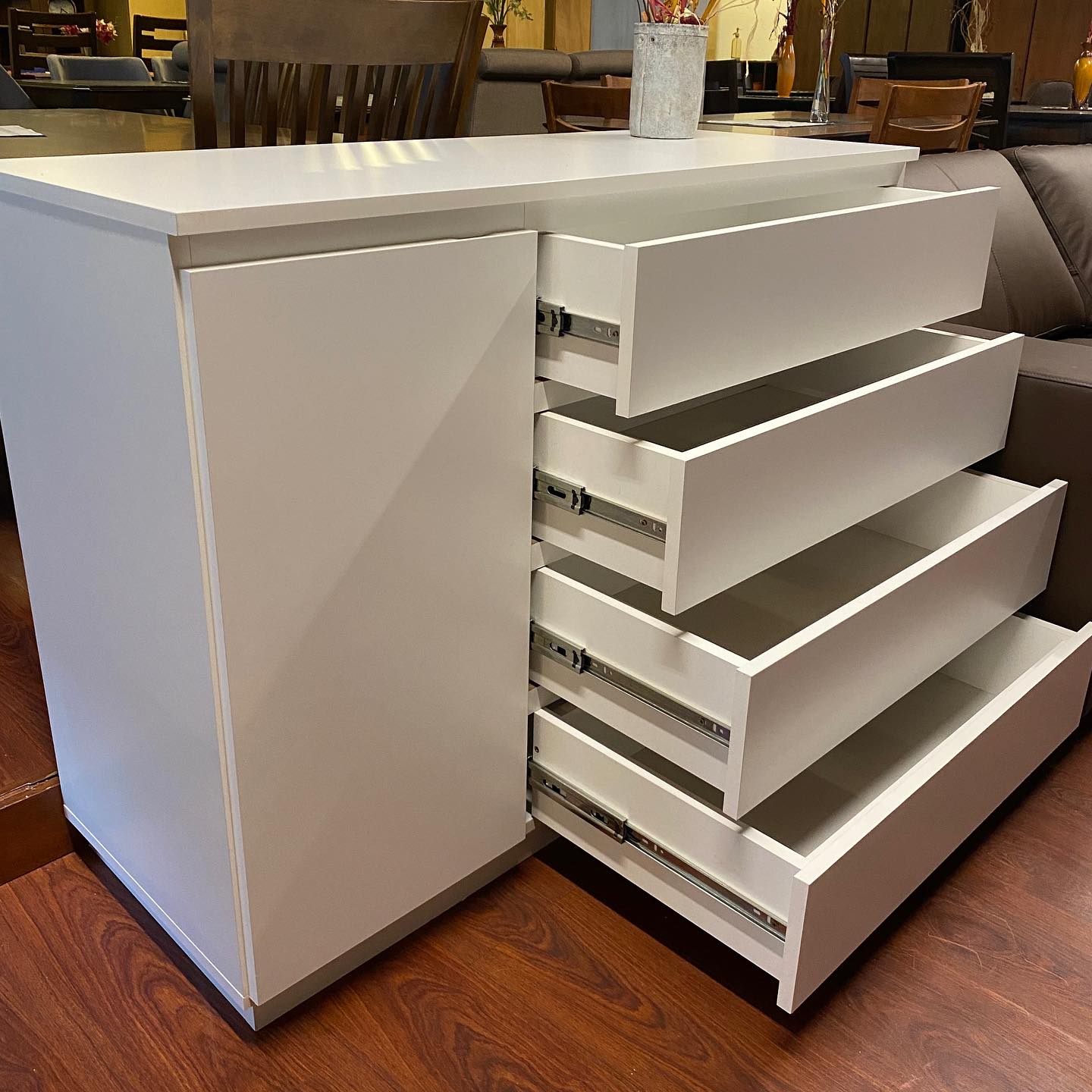Cómoda Cajonera con puerta