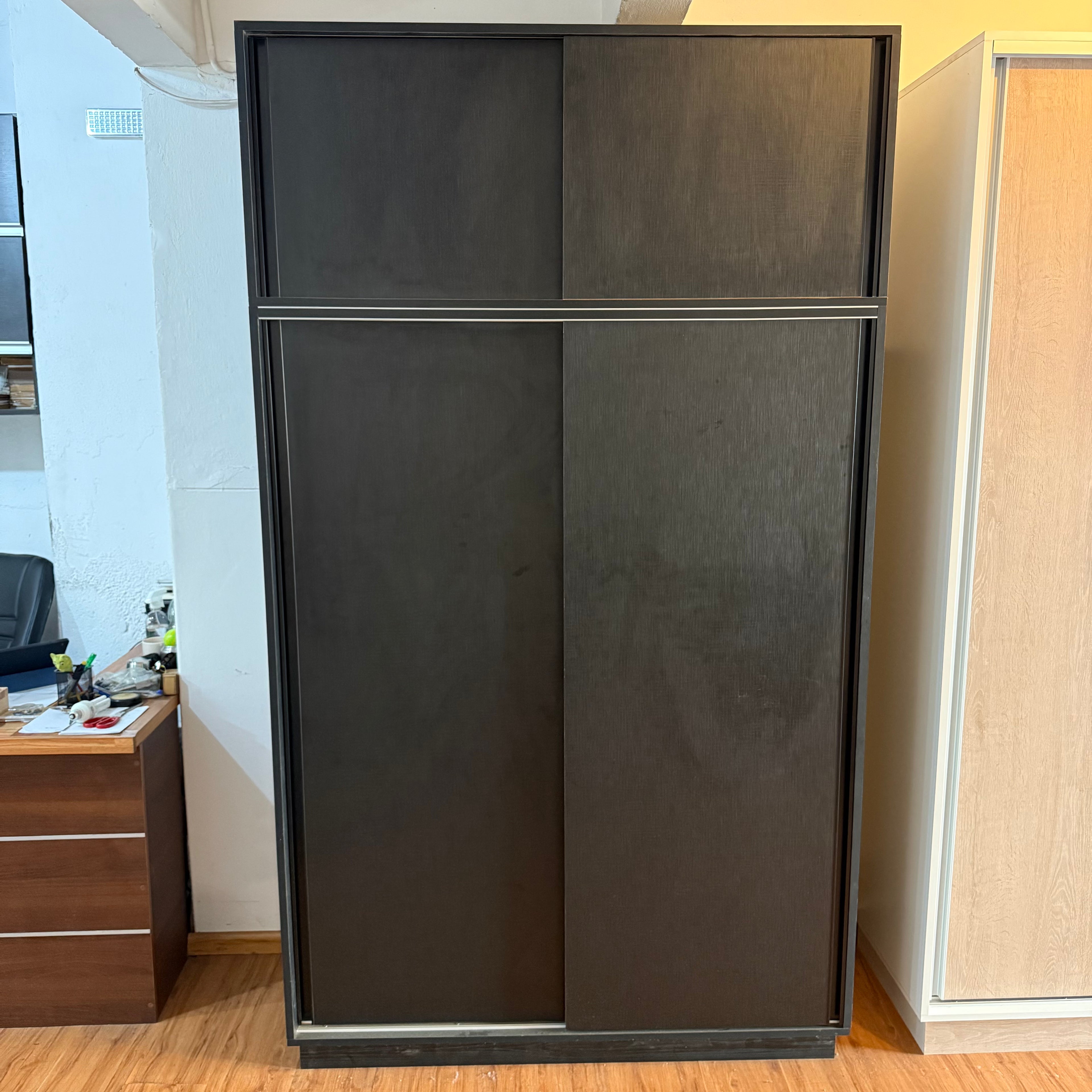 Placard Lino Negro 135 x 235 x 55